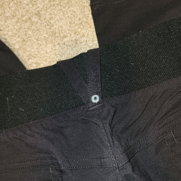 Woman's Black Title Nine Original Clamber Capri, Size 14 - Picture 8 of 8